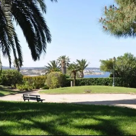 דירה Very Pleasant T2 Sea View Front The Beach